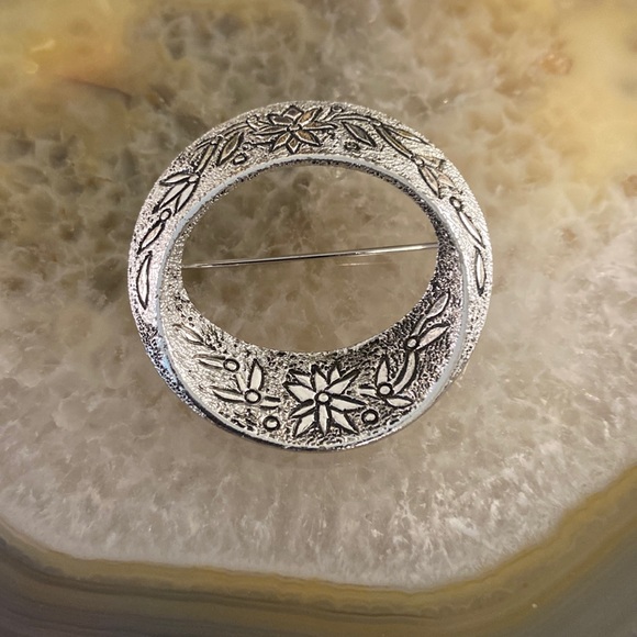 Vintage Emmons silver flower brooch 2” - Picture 1 of 12